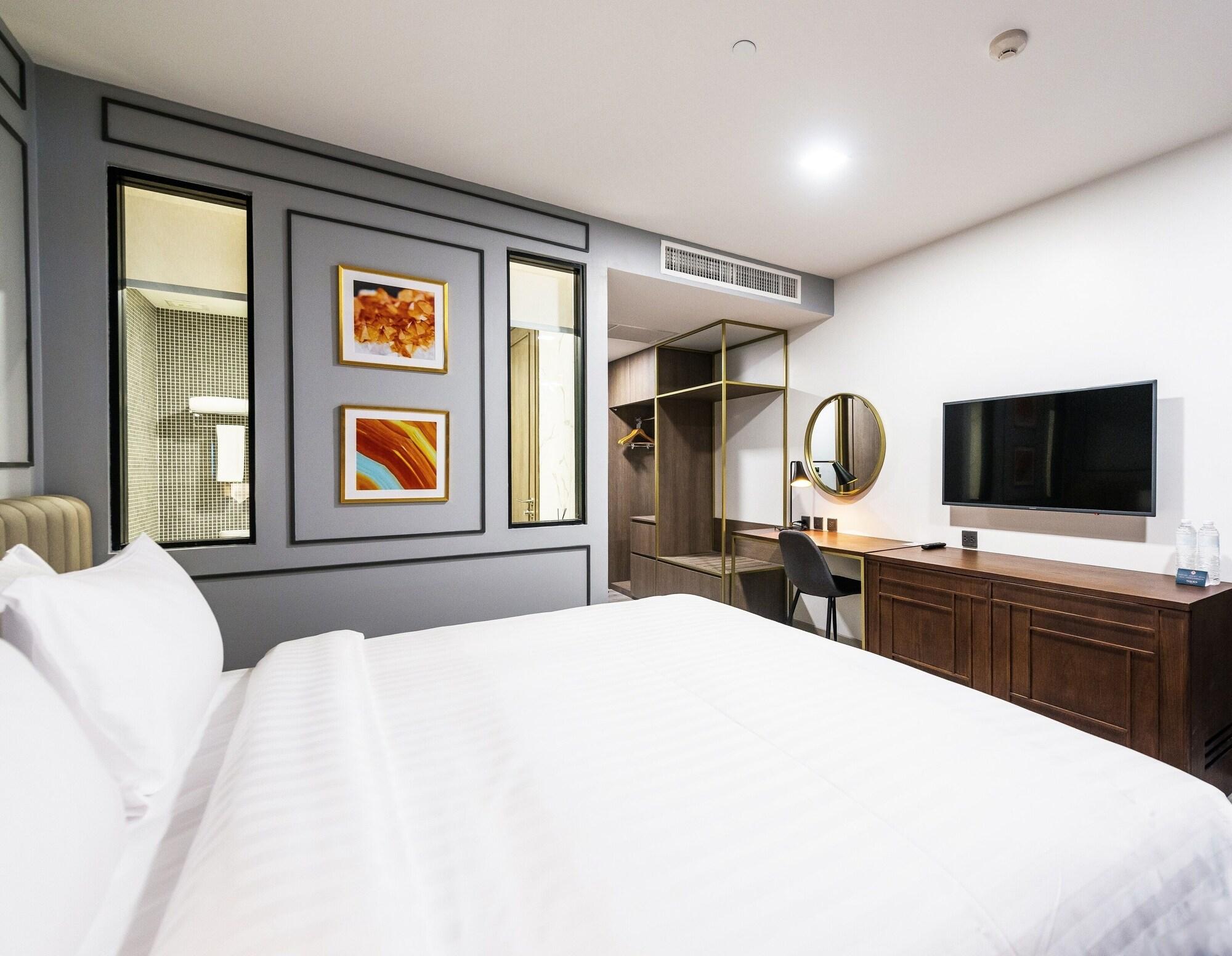 Maven Stylish Hotel Bangkok Bagian luar foto